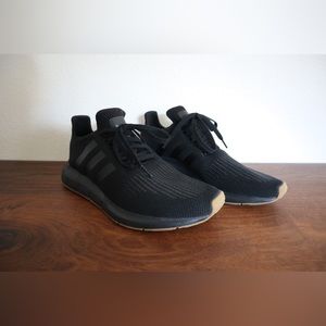 Adidas Swift Run shoes. Men’s size 13. *Like new*